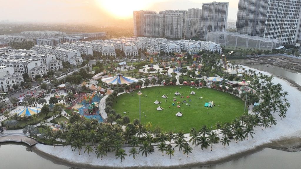 imgi_212_image beverly vinhomes grand park